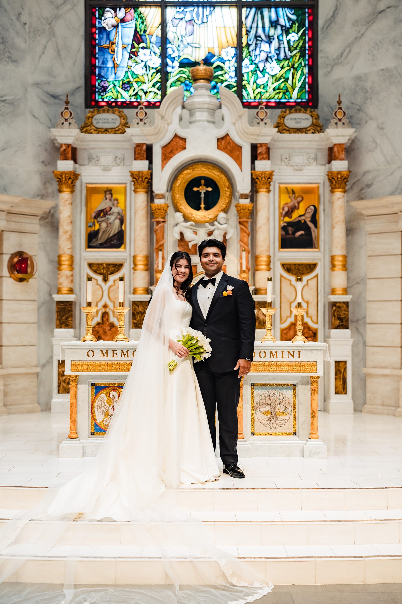 Diego and Judith before the high altar as husband and wife