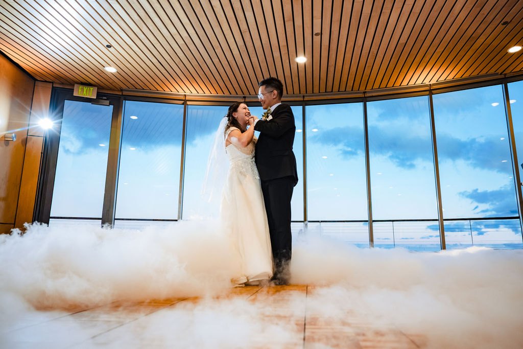 The first dance on a cloud of fog above the lake